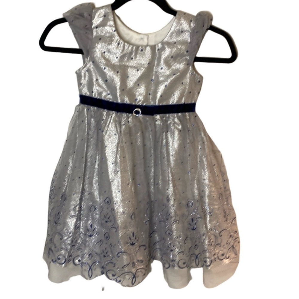 Jona Michelle navy, Silver and White Sleeveless Dress. Size 5. Adorable.